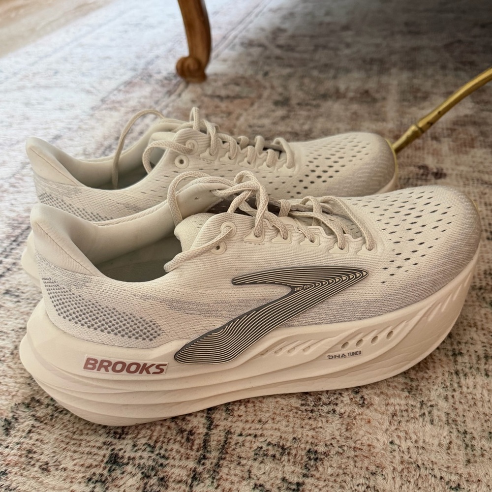 Brooks Women's Glycerin Max size 10